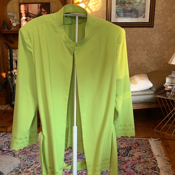 Preston and York plus  size belted light  blazer. Never worn. - Picture 1 of 5